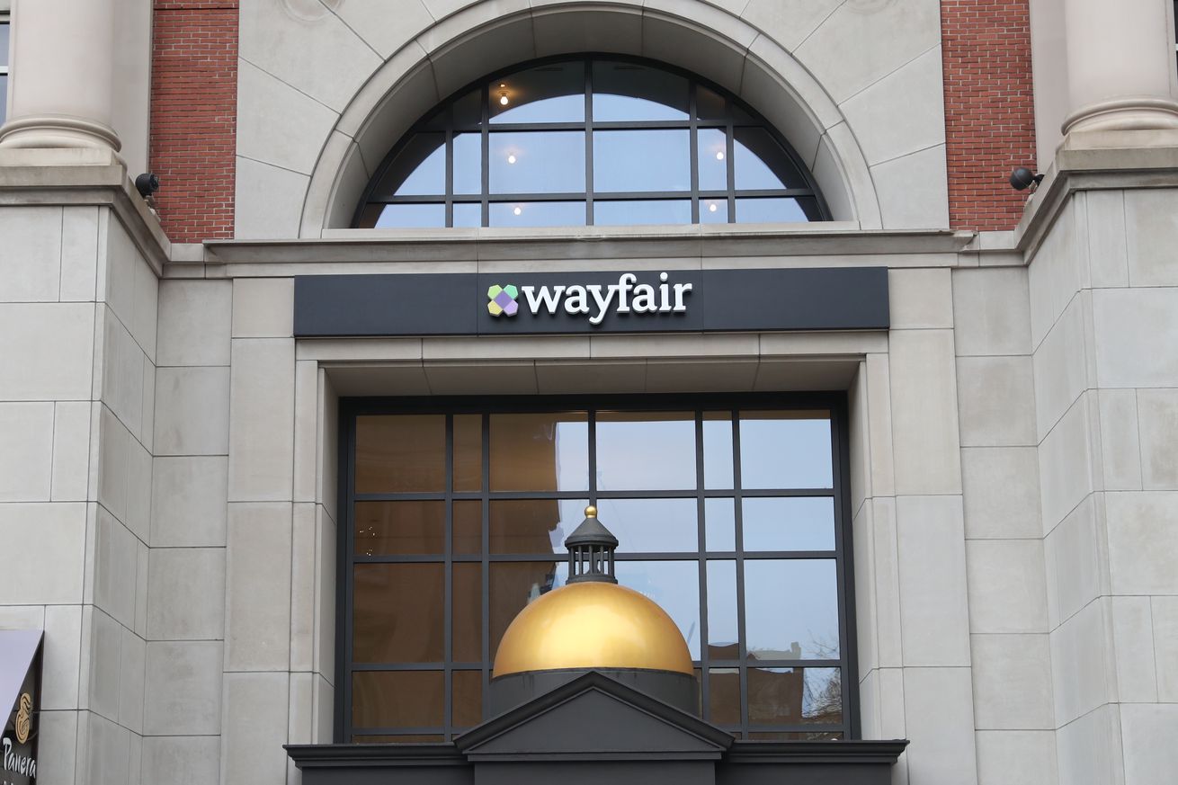 Wayfair lays off 870 people, about 5 percent of its global workforce