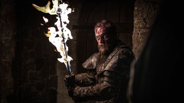 Beric Dondarrion holding a flaming sword during the Battle of Winterfell on Game of Thrones