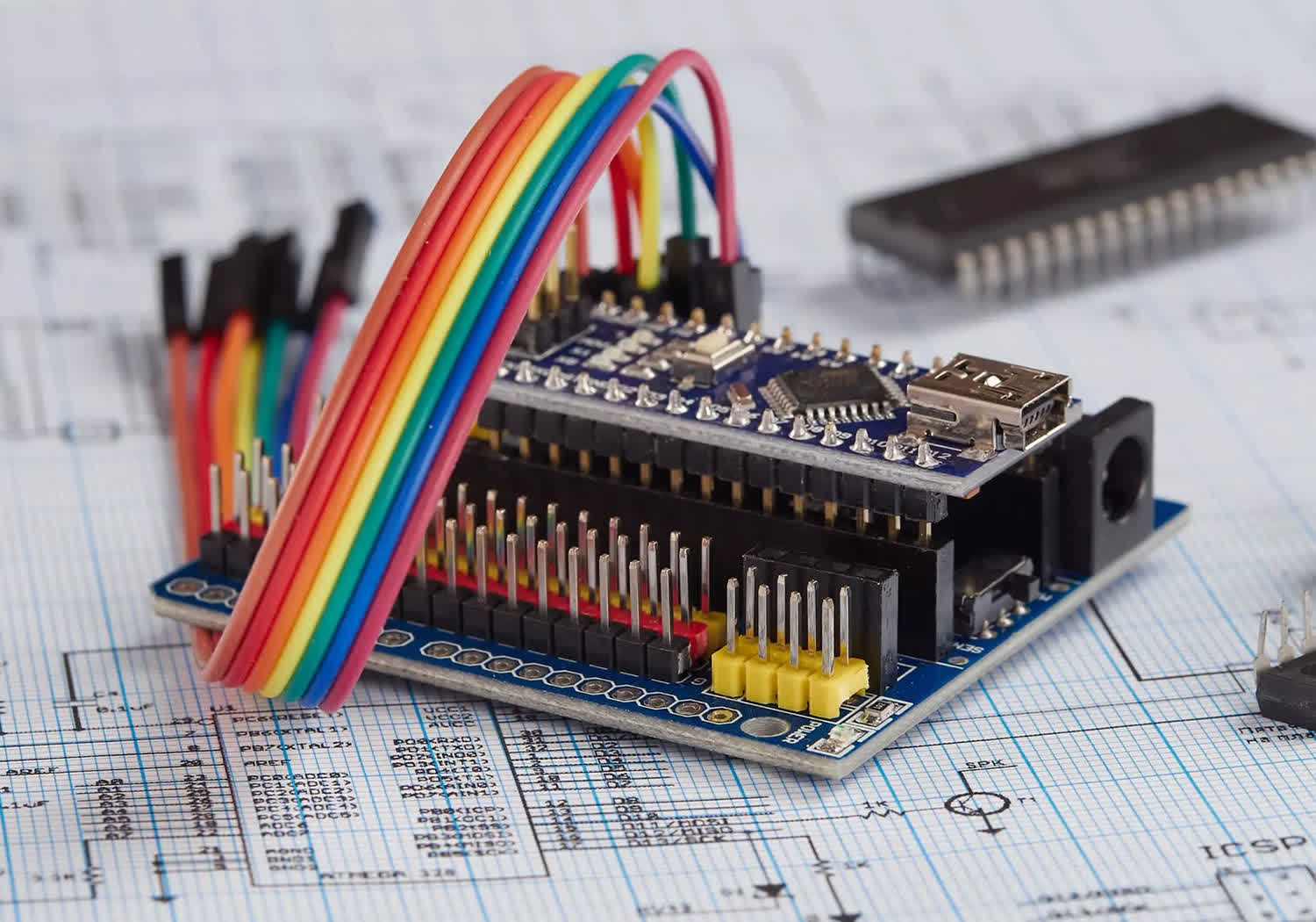 Arduino IDE 2.0 brings autocompletion, code navigation, and live debugger
