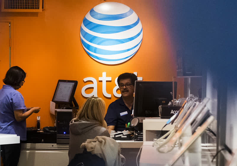 AT&T walks back promise to support 3.45GHz on older phones
