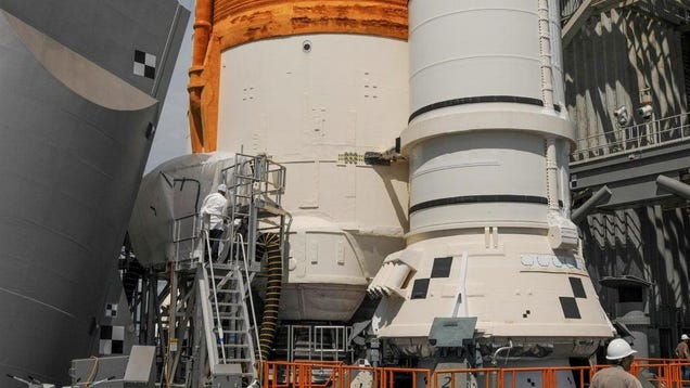 NASA Declares Tanking Test of SLS Megarocket a Success
