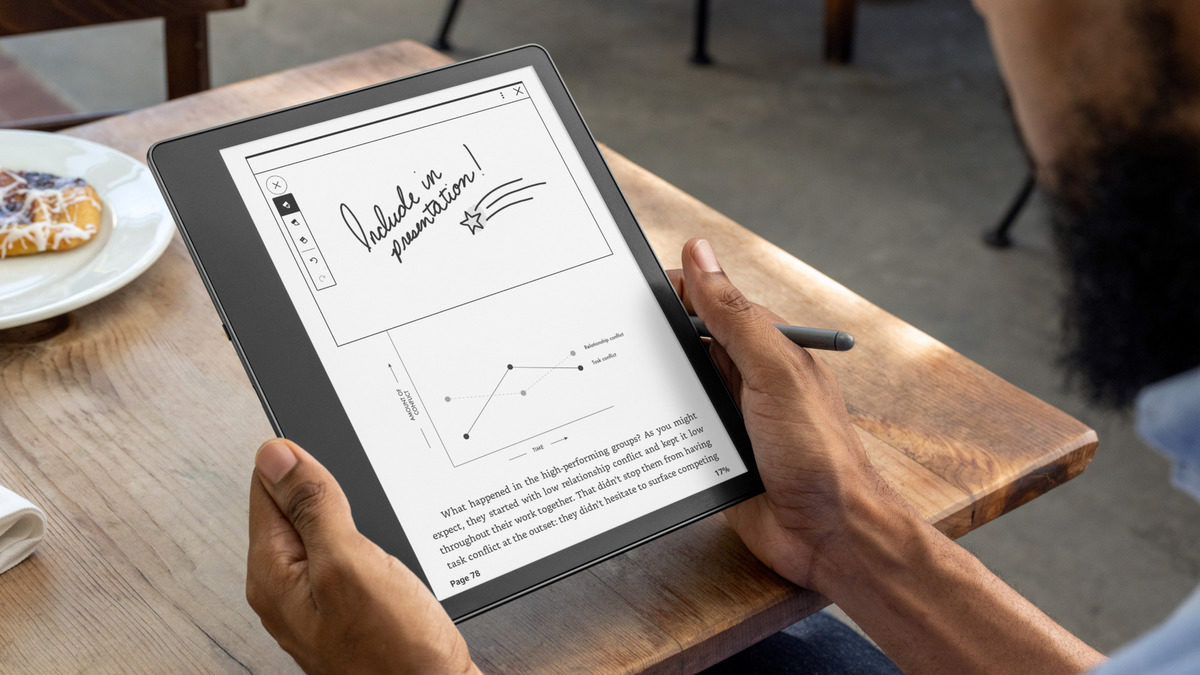 Amazon announces a new e-ink tablet called the Kindle Scribe