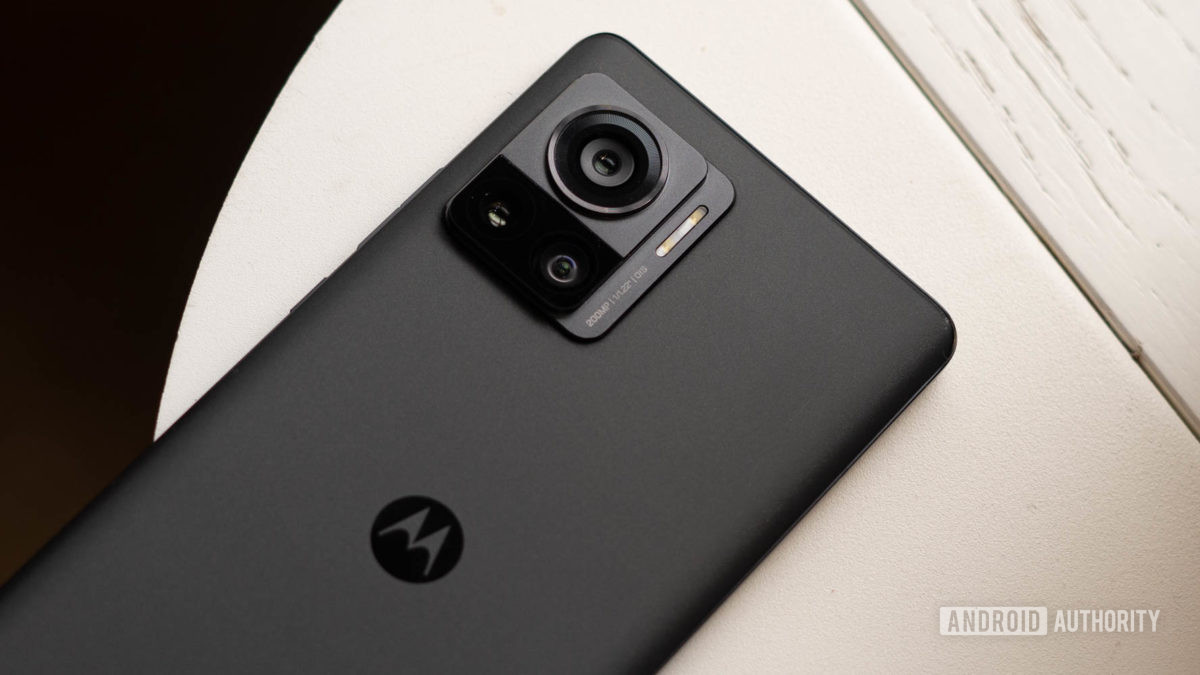 Motorola Edge 30 Ultra camera tested: Here’s what 200MP can do on a phone