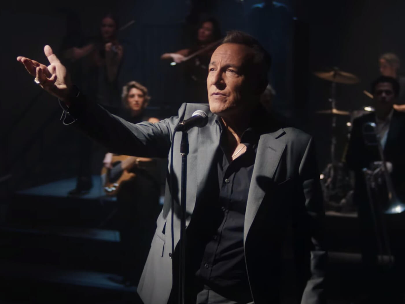 Listen to Bruce Springsteen’s new cover of Commodores’ “Nightshift”