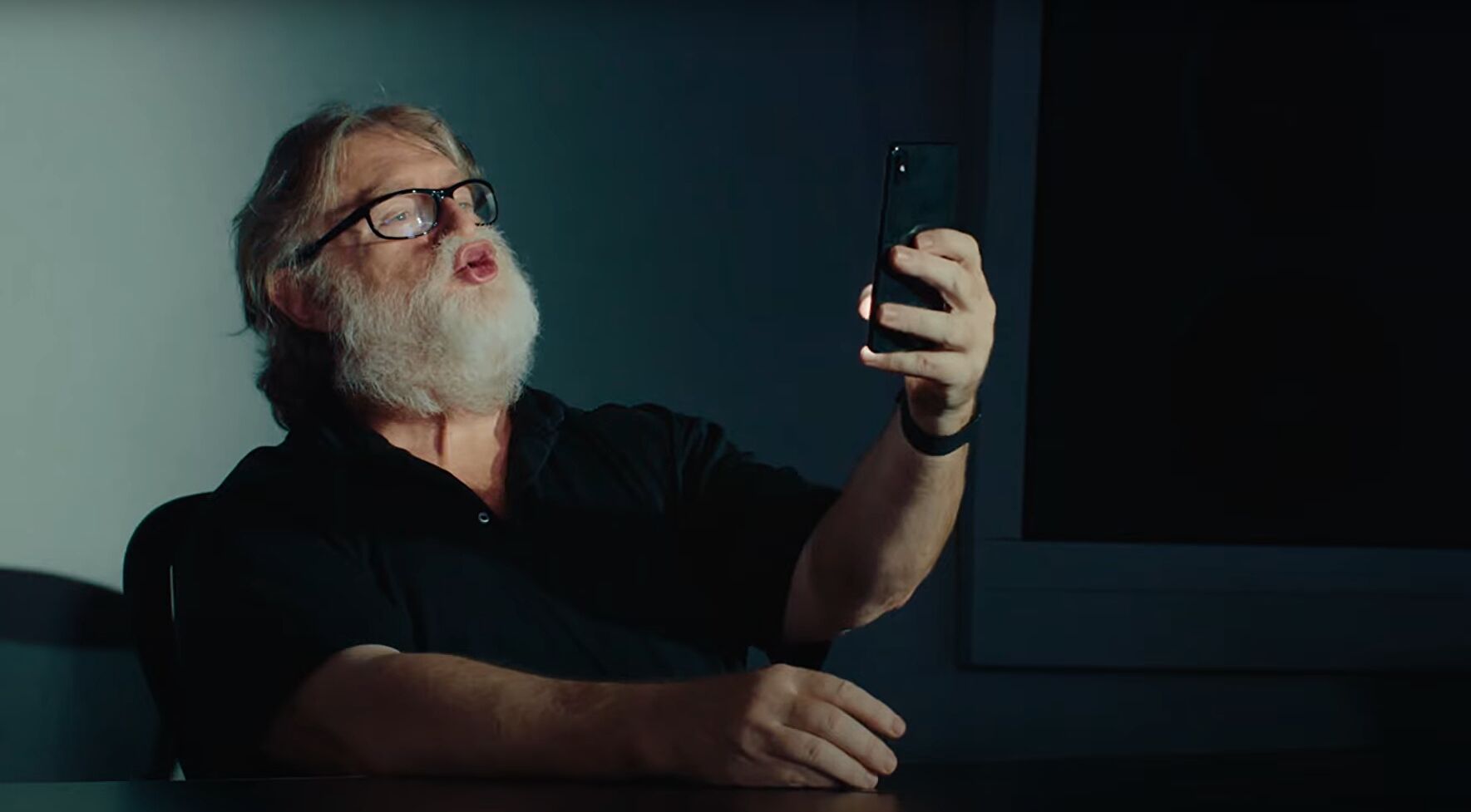 This Dota 2 announcer pack trailer starring Gabe Newell is wild