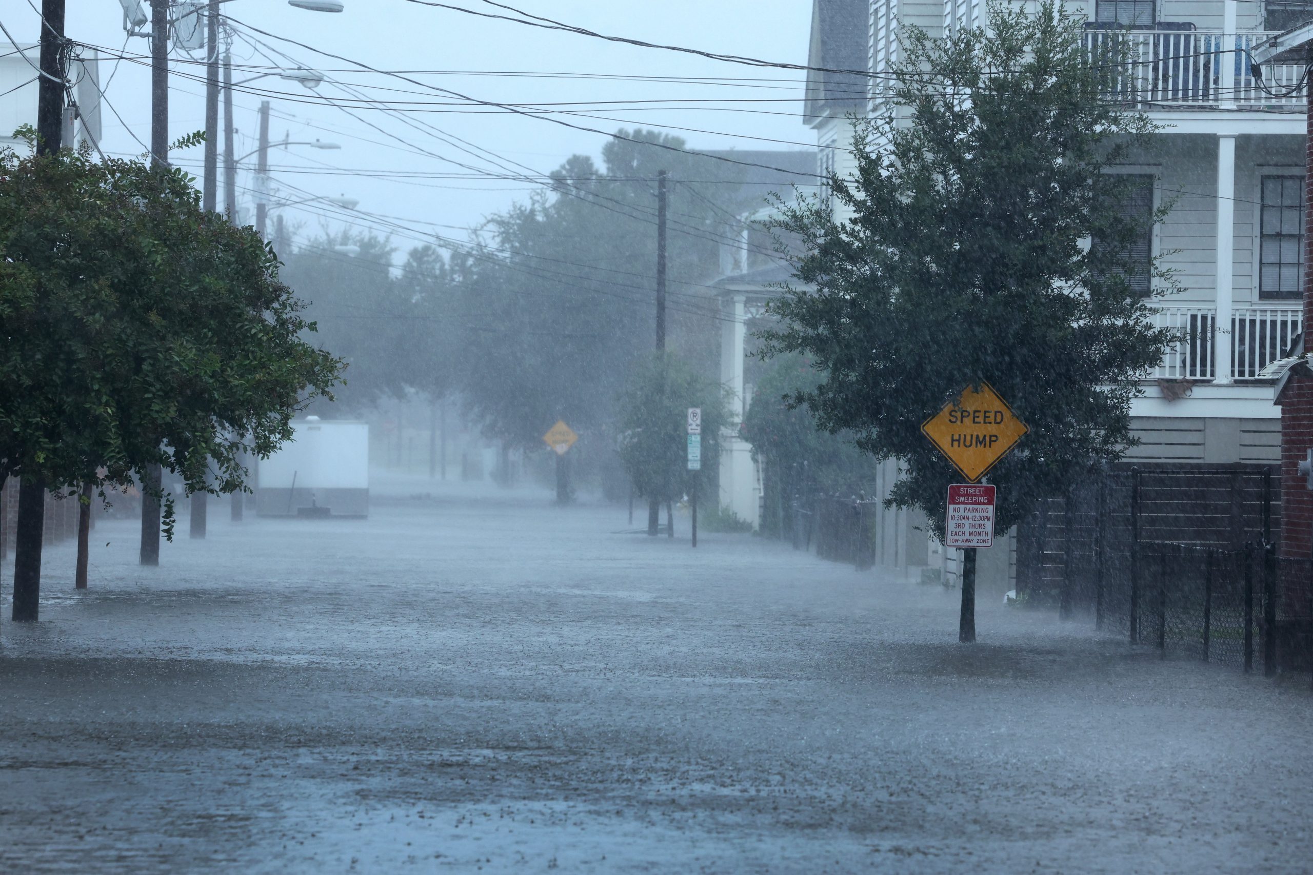 Hurricane Ian slammed into South Carolina, and photos and video from the scene are harrowing