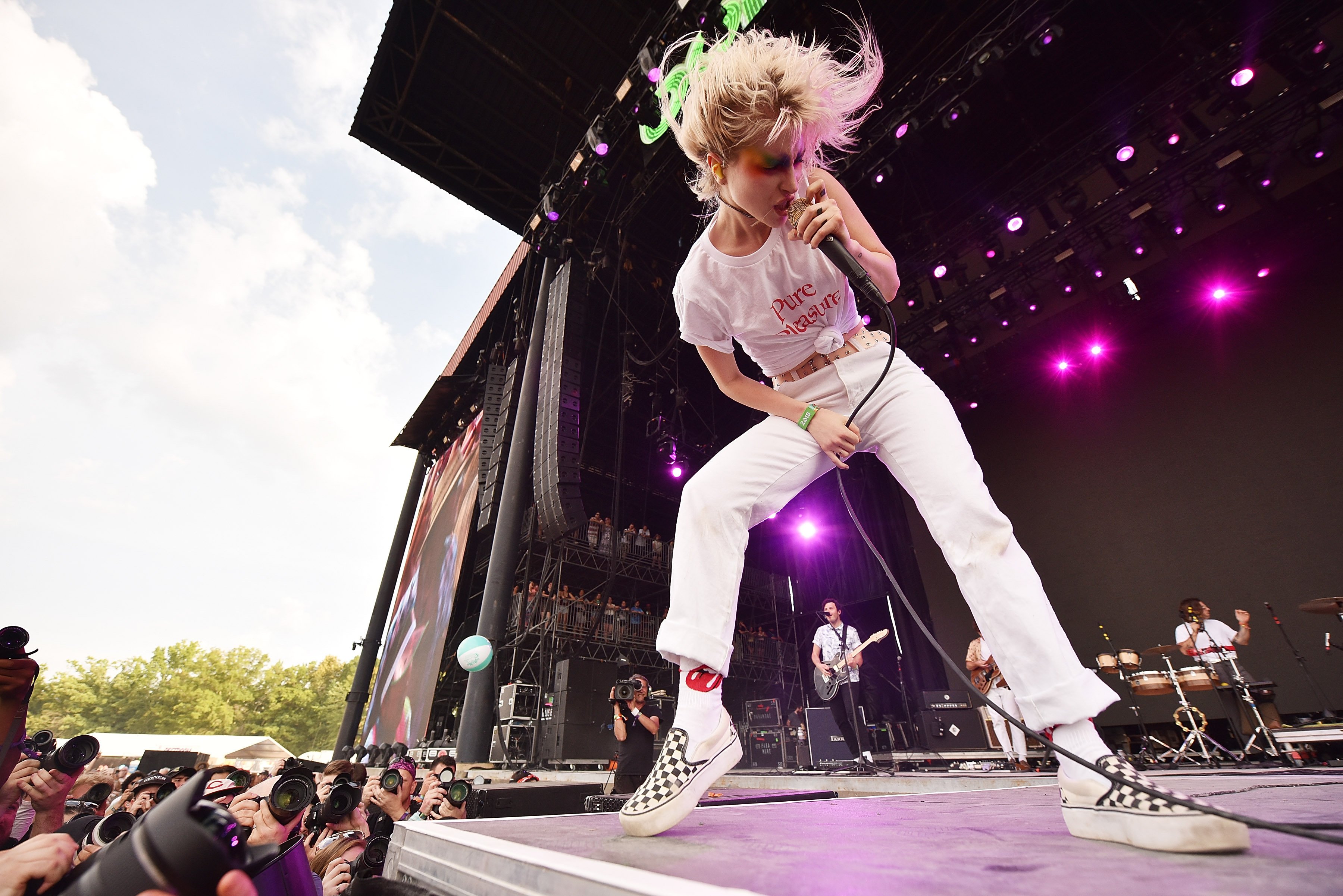 Hayley Williams of Paramore performs live on stage