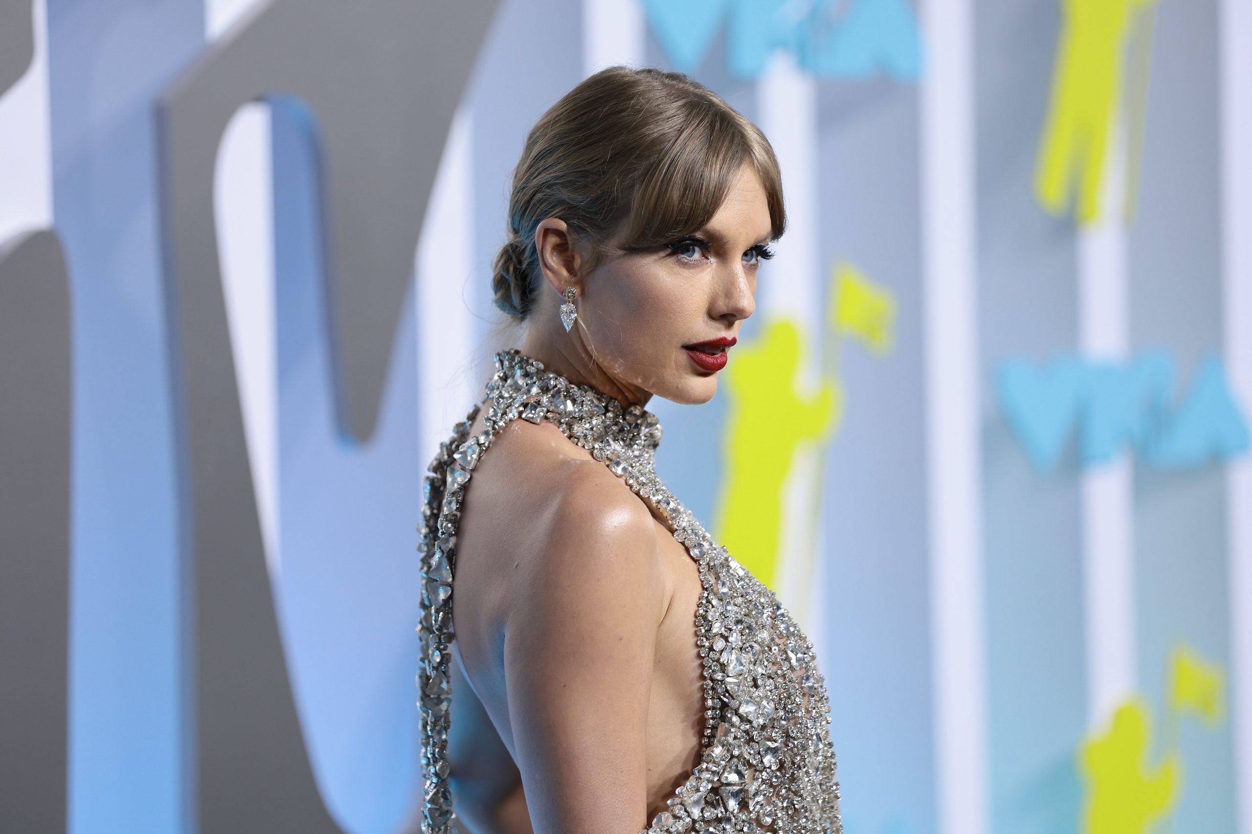 ‘Midnights’ swiftly broke the Spotify record for the most streamed album in a single day