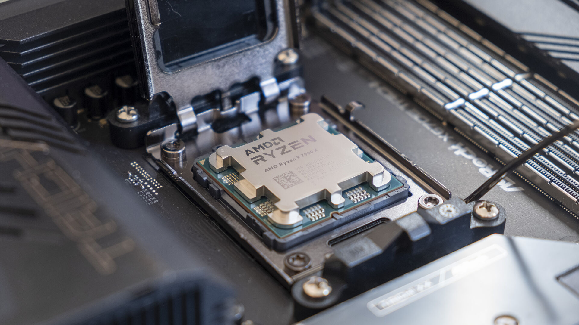 AMD’s Ryzen 9 7900X is £125 off its launch RRP now
