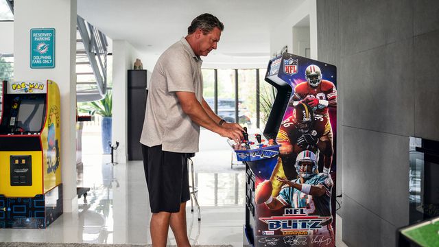 NFL Blitz comes back, without the late hits, in arcade form