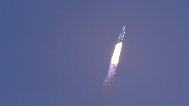 Photos Show Launch of SpaceX’s Falcon Heavy With Classified Military Payload