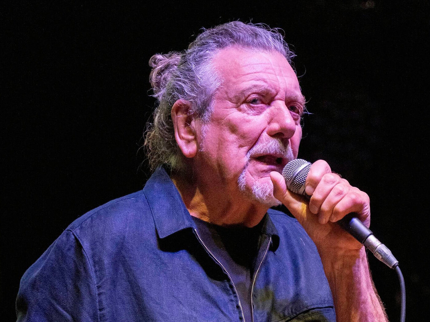 Watch Robert Plant cover Low in tribute to Mimi Parker