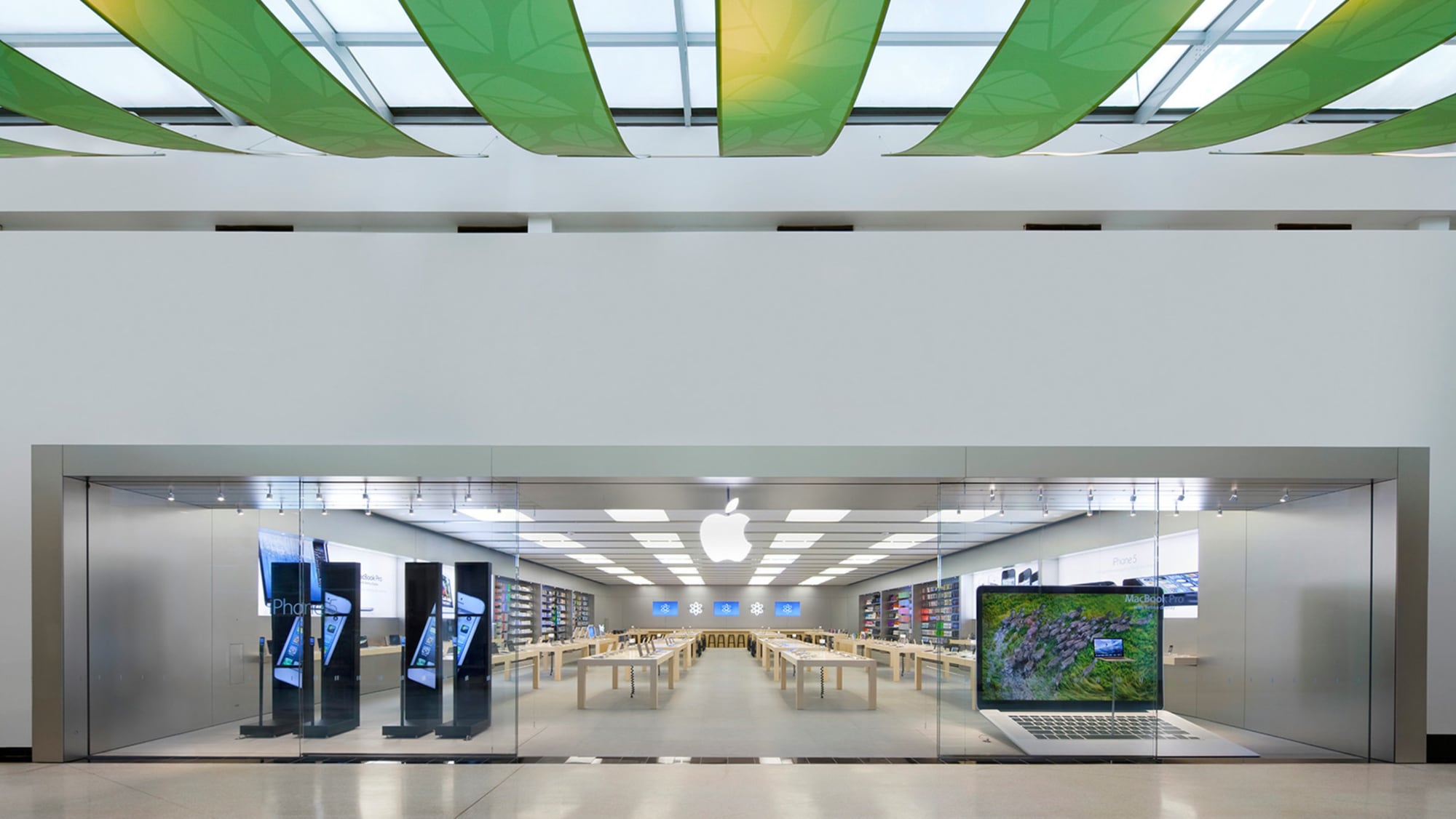 Apple Employees at Unionized Maryland Store File Labor Board Complaint After Being Denied Benefits