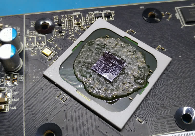 Ketchup isn’t a good thermal paste, but it’s better than cheese or toothpaste