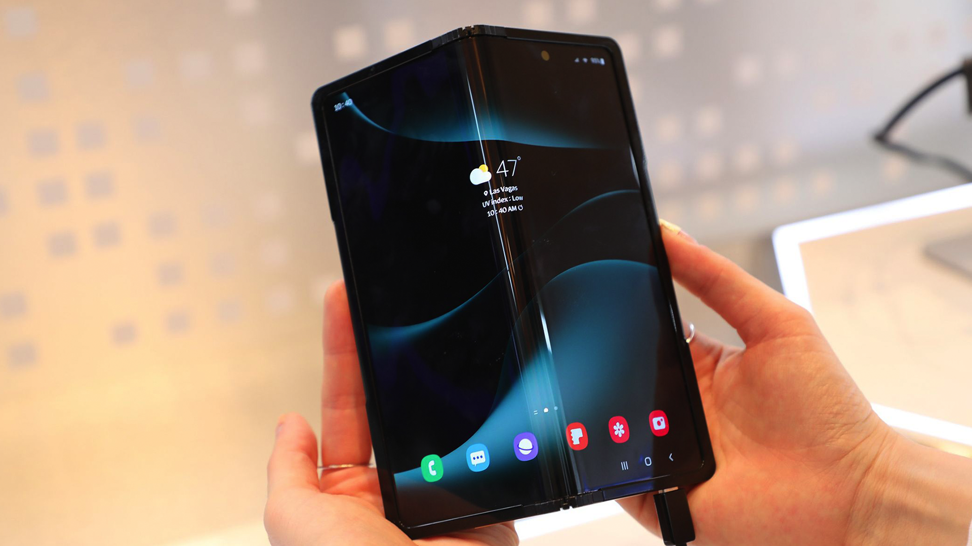 Don’t Buy a Foldable Until Samsung Brings This Prototype to Life